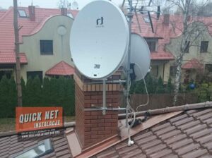 instalacja anteny satelitarnej 100 cm 120 cm na dachu Książenice